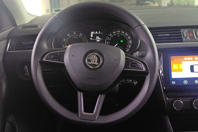 Used Skoda Octavia 2019 TSI230 DSG SmartDrive Comfort Edition China V Standard Steering Wheel