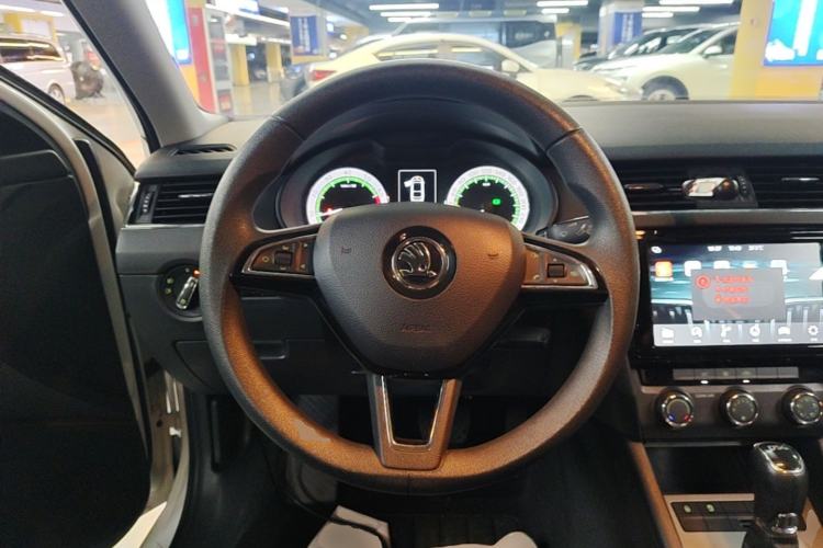 Used Skoda Octavia 2019 TSI230 DSG Luxury Edition Steering Wheel