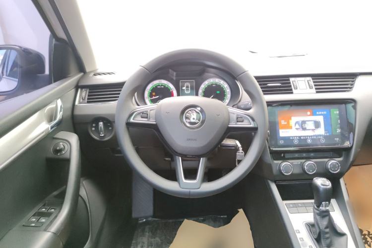 Used Skoda Octavia 2019 TSI280 DSG SmartDrive Luxury Edition China V Standard Steering Wheel