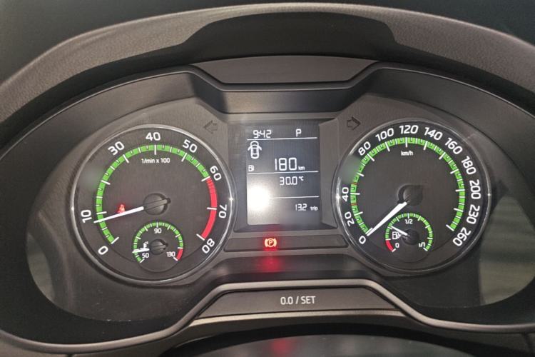 Used Skoda Octavia 2019 1.5L Automatic Comfort Edition Steering Wheel