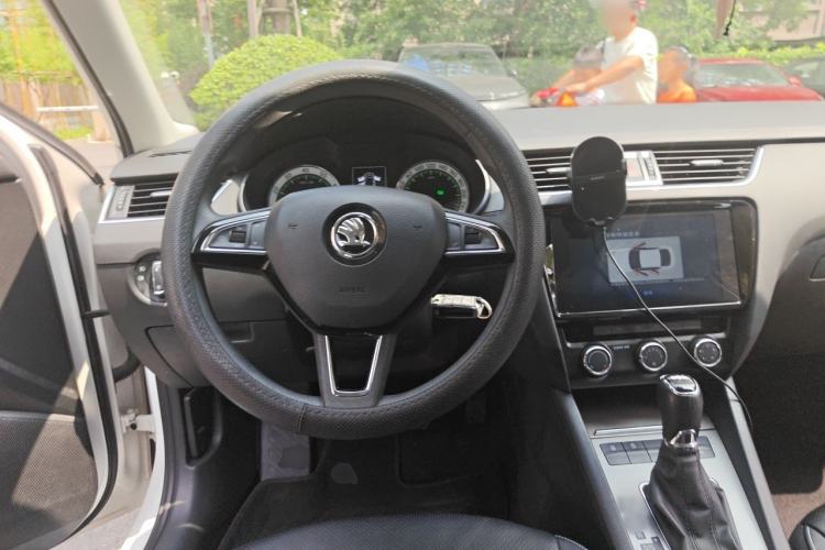 Used Skoda Octavia 2019 TSI280 DSG SmartDrive Luxury Edition China VI Steering Wheel