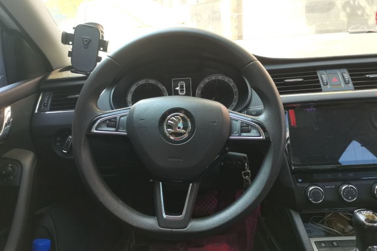 Used Skoda Octavia 2019 TSI280 DSG Luxury Edition Steering Wheel