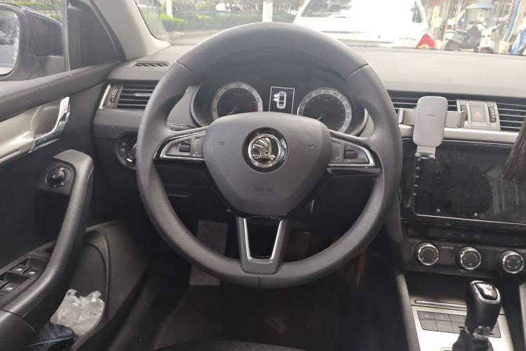 Used Skoda Octavia 2019 TSI280 DSG Luxury Edition Steering Wheel