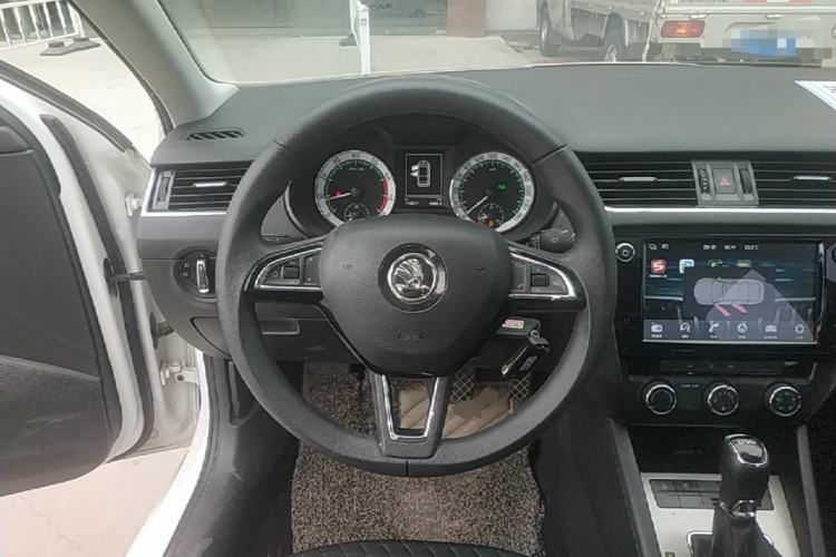 Used Skoda Octavia 2019 TSI230 DSG Luxury Edition Steering Wheel