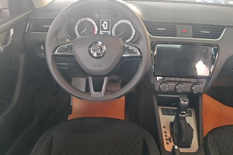 Used Skoda Octavia 2019 1.5L Automatic Smart Drive Luxury Edition China V Standard Steering Wheel