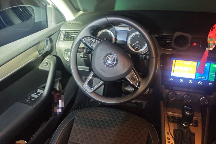 Used Skoda Octavia 2019 TSI230 DSG SmartDrive Luxury Edition China V Standard Steering Wheel