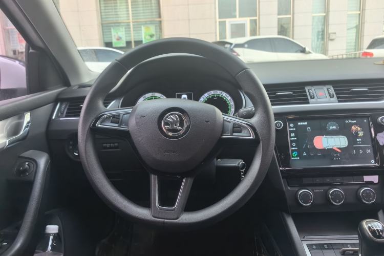 Used Skoda Octavia 2019 1.5L Manual Luxury Edition Steering Wheel