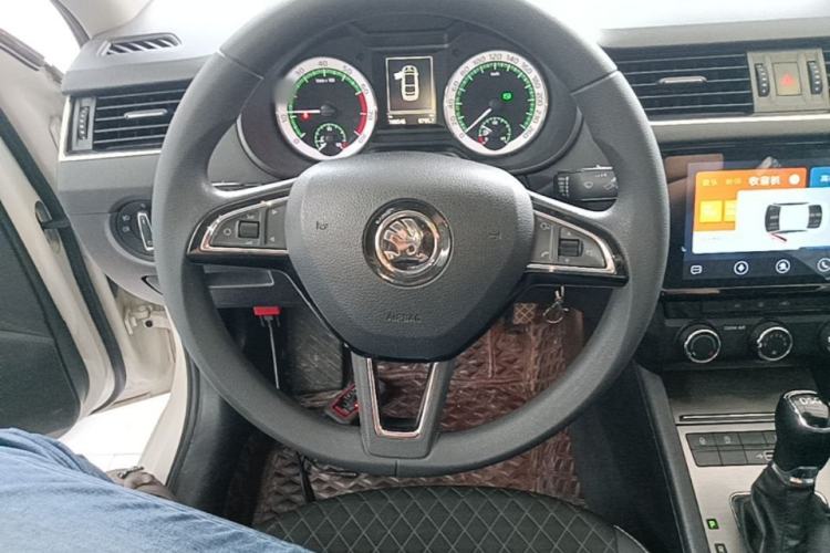 Used Skoda Octavia 2019 TSI230 DSG SmartDrive Luxury Edition China V Standard Steering Wheel