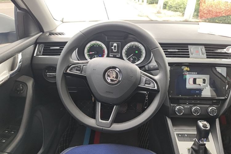 Used Skoda Octavia 2019 TSI230 DSG SmartDrive Luxury Edition China VI Steering Wheel
