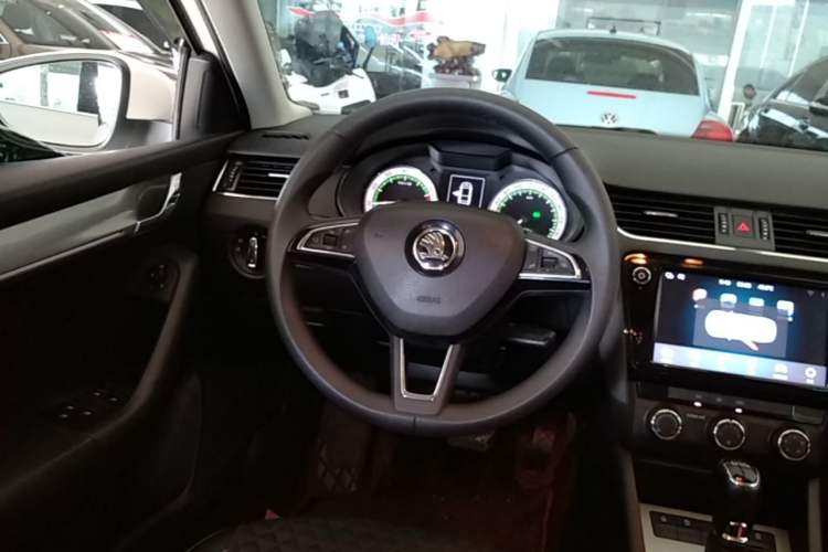 Used Skoda Octavia 2019 TSI230 DSG Luxury Edition Steering Wheel