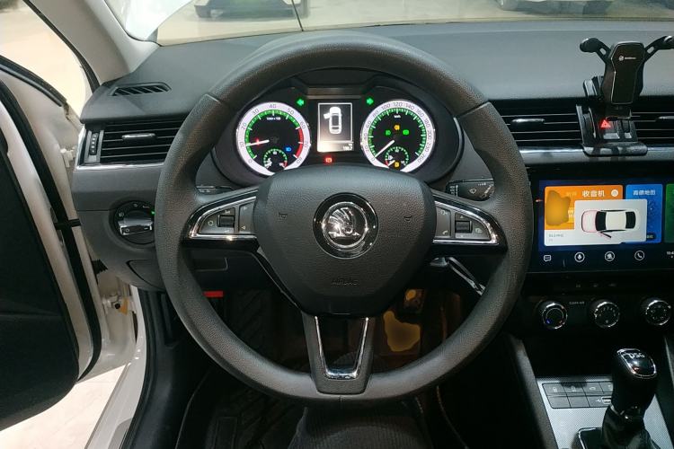 Used Skoda Octavia 2019 TSI280 DSG Luxury Edition Station Wagon China VI Standard Steering Wheel