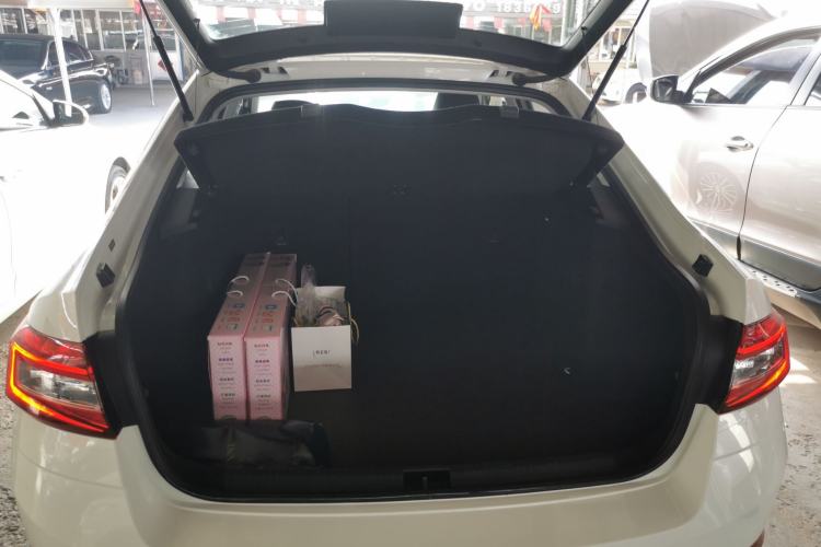 Used Skoda Octavia 2019 1.5L Automatic Luxury Edition Trunk