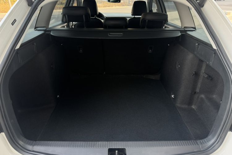 Used Skoda Octavia 2019 TSI280 DSG Luxury Edition Station Wagon China VI Standard Trunk