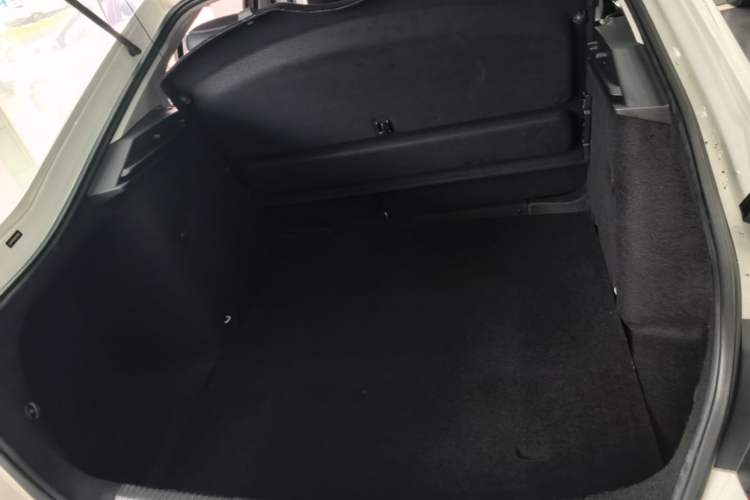 Used Skoda Octavia 2019 TSI230 DSG Smart & Comfort Edition China VI Standard Trunk