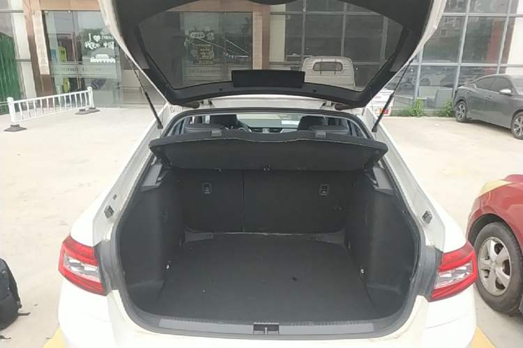 Used Skoda Octavia 2019 TSI230 DSG Luxury Edition Trunk