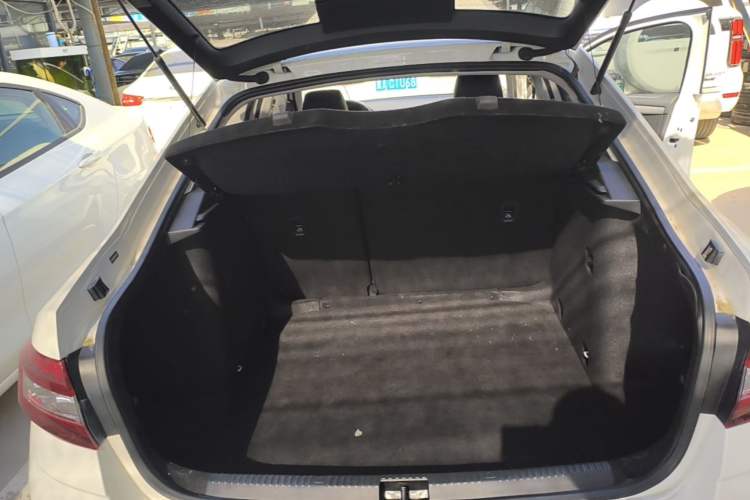 Used Skoda Octavia 2019 1.5L Automatic Comfort Edition Trunk