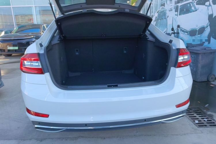 Used Skoda Octavia 2019 TSI230 DSG Luxury Edition Trunk
