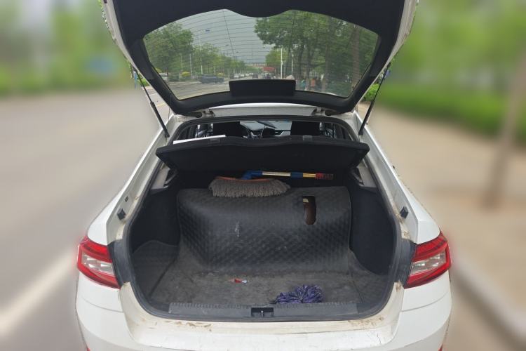 Used Skoda Octavia 2019 1.5L Automatic SmartDrive Comfort Edition China VI Standard Trunk