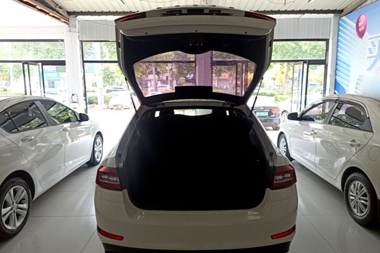 Used Skoda Octavia 2019 1.5L Automatic SmartDrive Comfort Edition China VI Standard Trunk