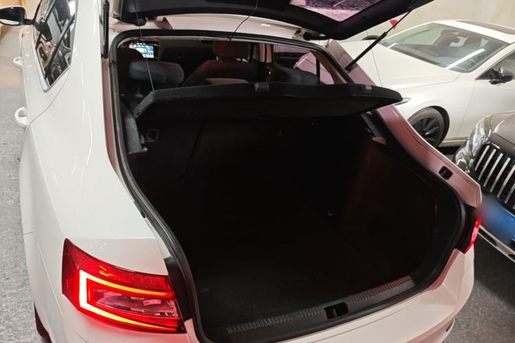 Used Skoda Octavia 2019 1.5L Automatic Comfort Edition Trunk