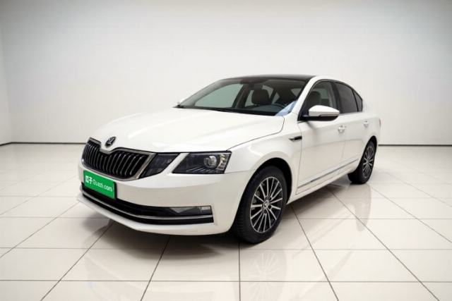 Skoda Octavia 2019 1.5L Manual SmartDrive Luxury Edition China V Standard с пробегом