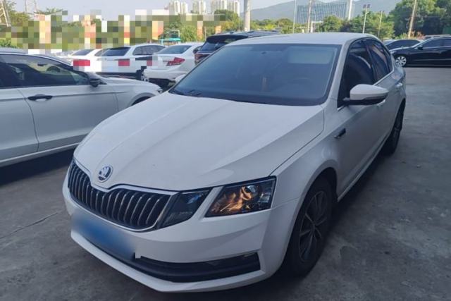 Used Skoda Octavia 2019 1.5L Automatic SmartDrive Comfort Edition China VI Standard