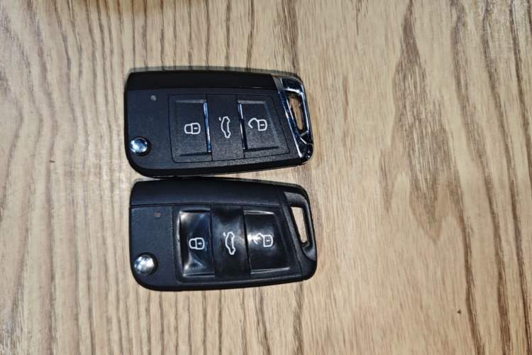 Used Skoda Octavia 2019 TSI230 DSG SmartDrive Luxury Edition China VI Vehicle Key