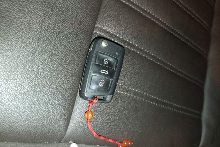 Used Skoda Octavia 2019 TSI280 DSG Flagship Wagon China VI Standard Vehicle Key