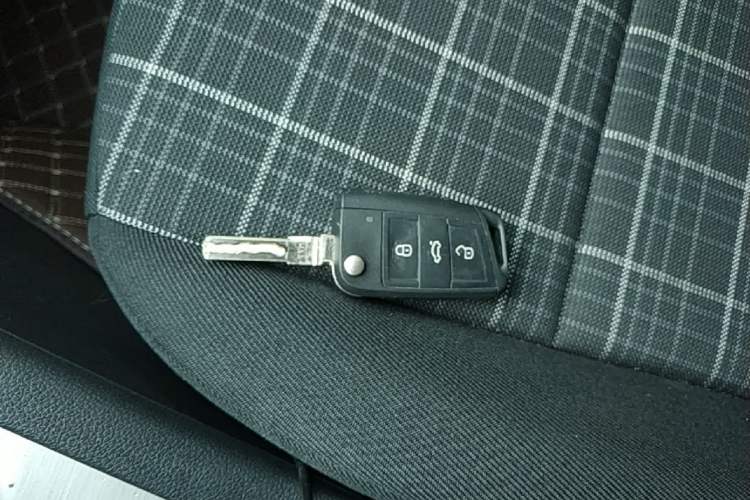 Used Skoda Octavia 2019 1.5L Automatic SmartDrive Comfort Edition China VI Standard Vehicle Key