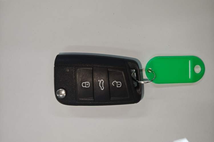 Used Skoda Octavia 2019 1.5L Automatic SmartDrive Comfort Edition China VI Standard Vehicle Key