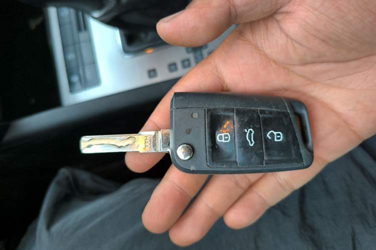 Used Skoda Octavia 2019 1.5L Automatic Comfort Edition Vehicle Key