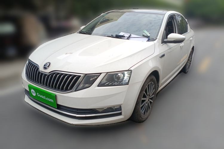 Used Skoda Octavia 2019 1.5L Automatic Smart Drive Luxury Edition China VI Standard Guazi used car, China used car export, Used car for sale, Used cars, Cheapest cars for sale