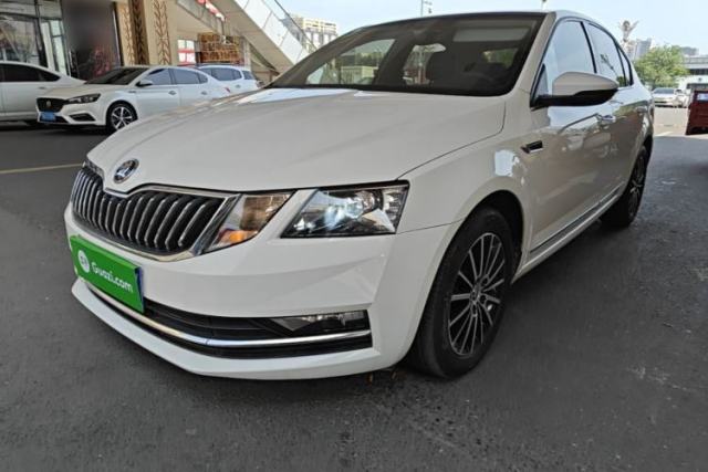 Used Skoda Octavia 2019 1.5L Automatic Smart Drive Luxury Edition China VI Standard