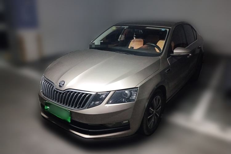 Used Skoda Octavia 2019 TSI230 DSG Comfort Edition Guazi used car, China used car export, Used car for sale, Used cars, Cheapest cars for sale