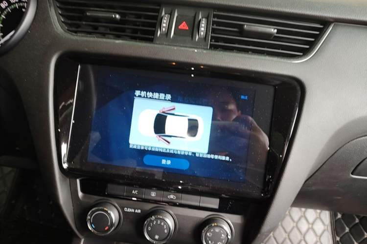 Used Skoda Octavia 2019 TSI230 DSG Smart & Comfort Edition China VI Standard Audio And AC Panel
