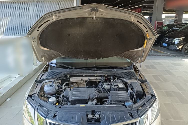Used Skoda Octavia 2019 1.5L Automatic Smart Drive Luxury Edition China VI Standard Engine Bay
