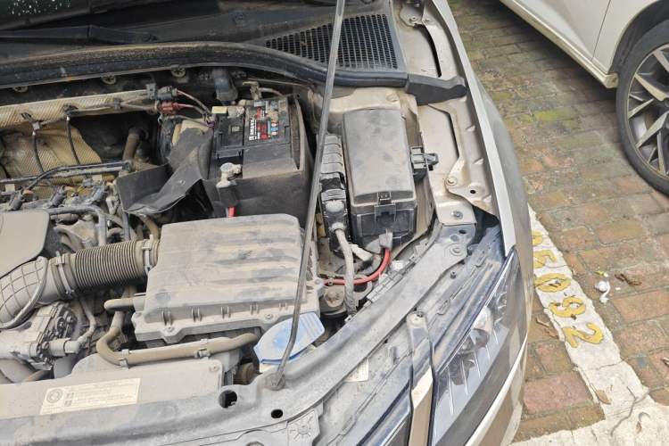 Used Skoda Octavia 2019 1.5L Automatic Luxury Edition Engine Bay Left