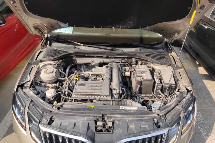 Used Skoda Octavia 2019 TSI280 DSG SmartDrive Luxury Edition China VI Engine Bay
