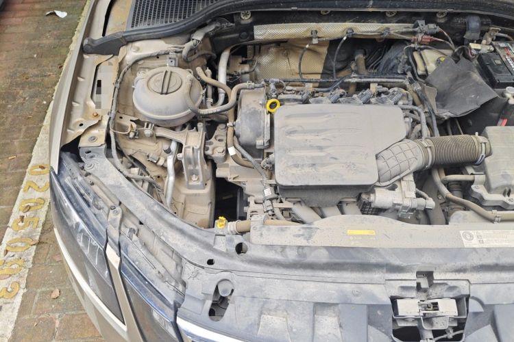 Used Skoda Octavia 2019 1.5L Automatic Luxury Edition Engine Bay Right
