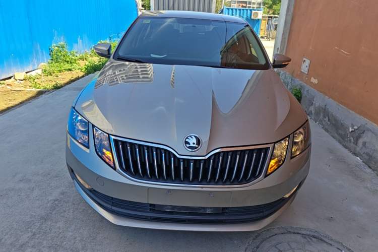 Used Skoda Octavia 2019 1.5L Automatic SmartDrive Comfort Edition China VI Standard Front