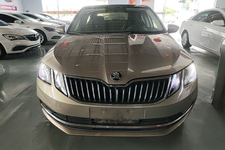 Used Skoda Octavia 2019 1.5L Automatic Smart Drive Luxury Edition China VI Standard Front