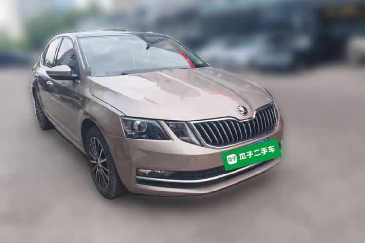 Used Skoda Octavia 2019 1.5L Automatic Luxury Edition Front Right 45 Deg