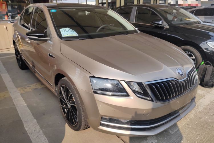Used Skoda Octavia 2019 TSI280 DSG SmartDrive Luxury Edition China VI Front Right 45 Deg