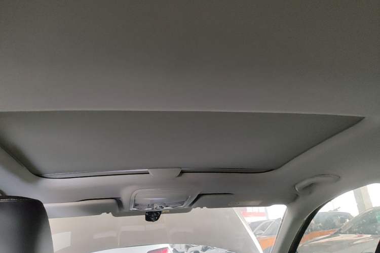 Used Skoda Octavia 2019 1.5L Automatic Smart Drive Luxury Edition China VI Standard Headliner