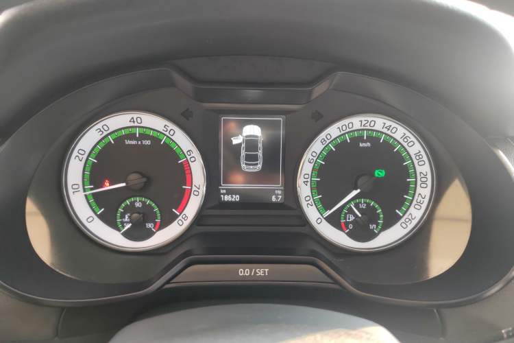 Used Skoda Octavia 2019 TSI280 DSG SmartDrive Luxury Edition China VI Instrument Cluster