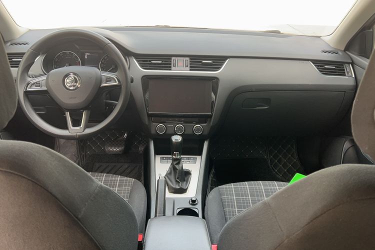 Used Skoda Octavia 2019 TSI230 DSG SmartDrive Comfort Edition China V Standard Interior 3