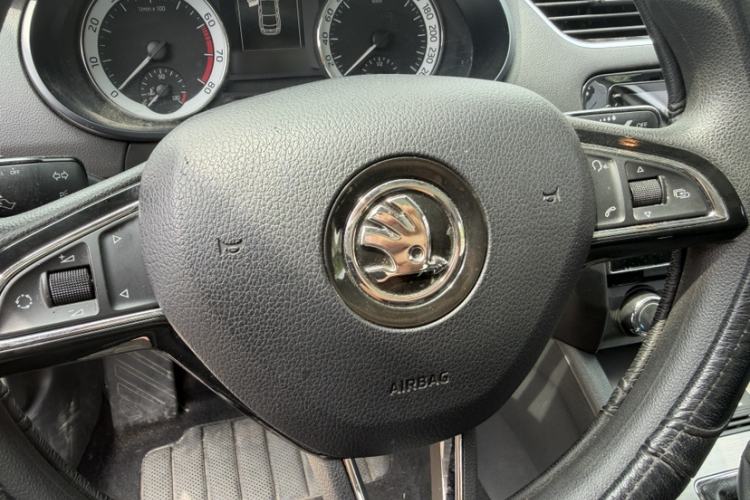 Used Skoda Octavia 2019 1.5L Automatic Luxury Edition Interior 4