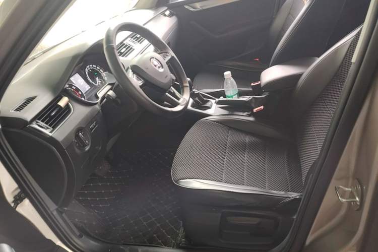 Used Skoda Octavia 2019 TSI230 DSG Smart & Comfort Edition China VI Standard Left Front Seat