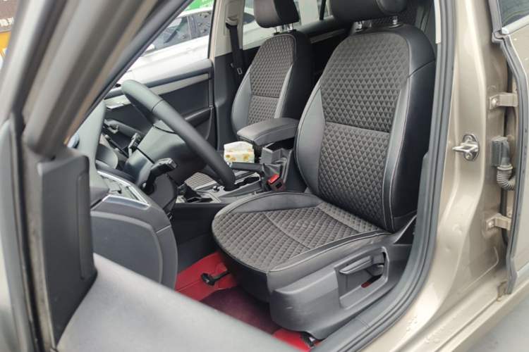 Used Skoda Octavia 2019 TSI230 DSG Luxury Edition Left Front Seat