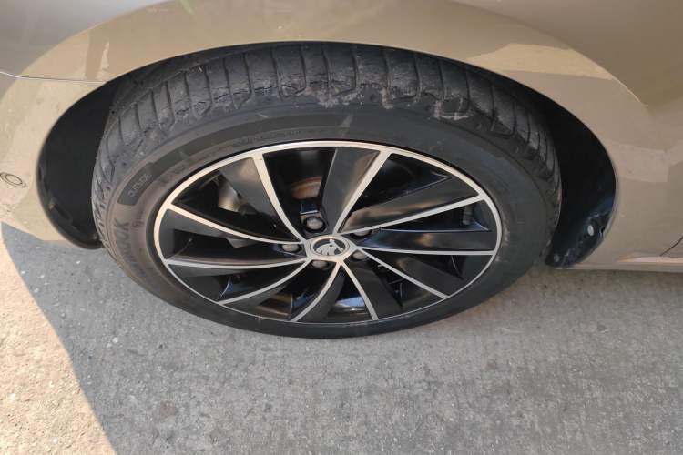 Used Skoda Octavia 2019 TSI280 DSG SmartDrive Luxury Edition China VI Left Front Wheel Hub